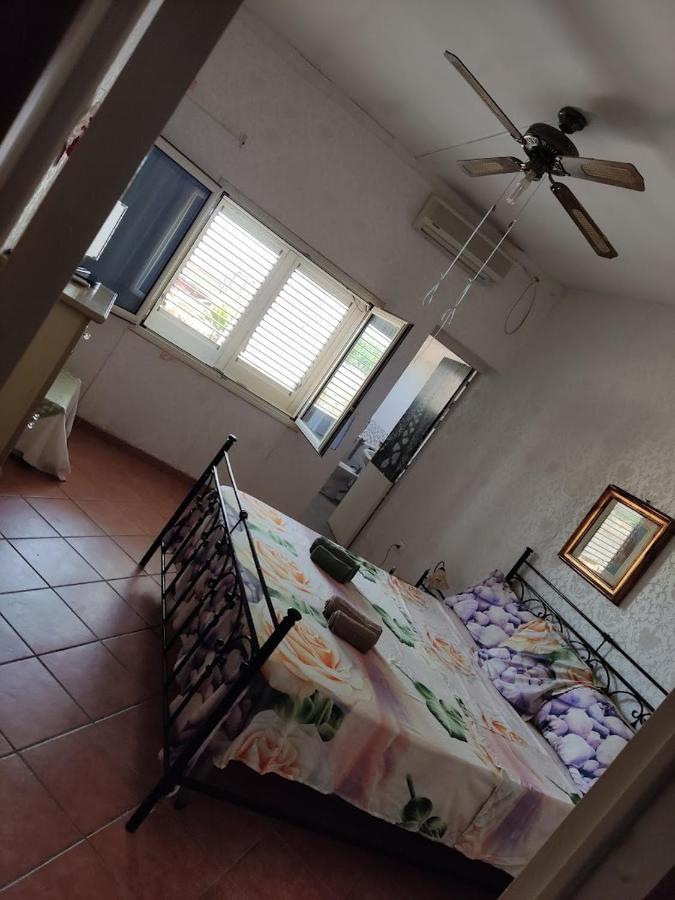 La Casa In Campagna Di Ottavia Alezio Eksteriør bilde